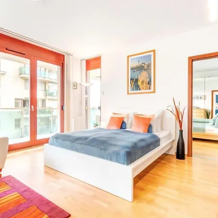 River View - Sunny - Comfy Apartament *